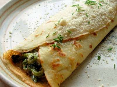 Spinach and Cheese Crepes with Mushroom Sauce
